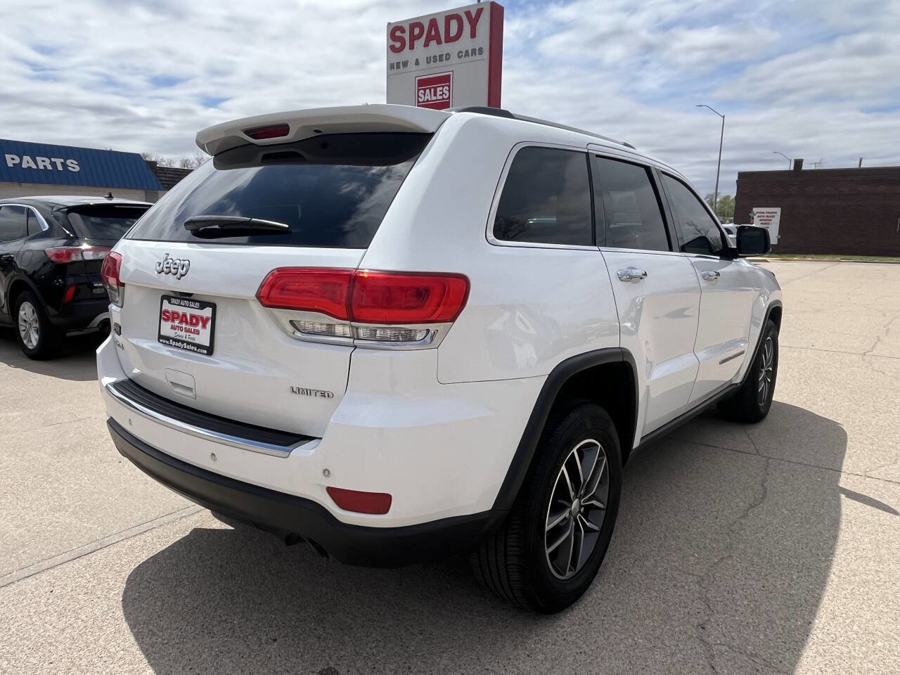 Used 2017 Jeep Grand Cherokee Limited image 8