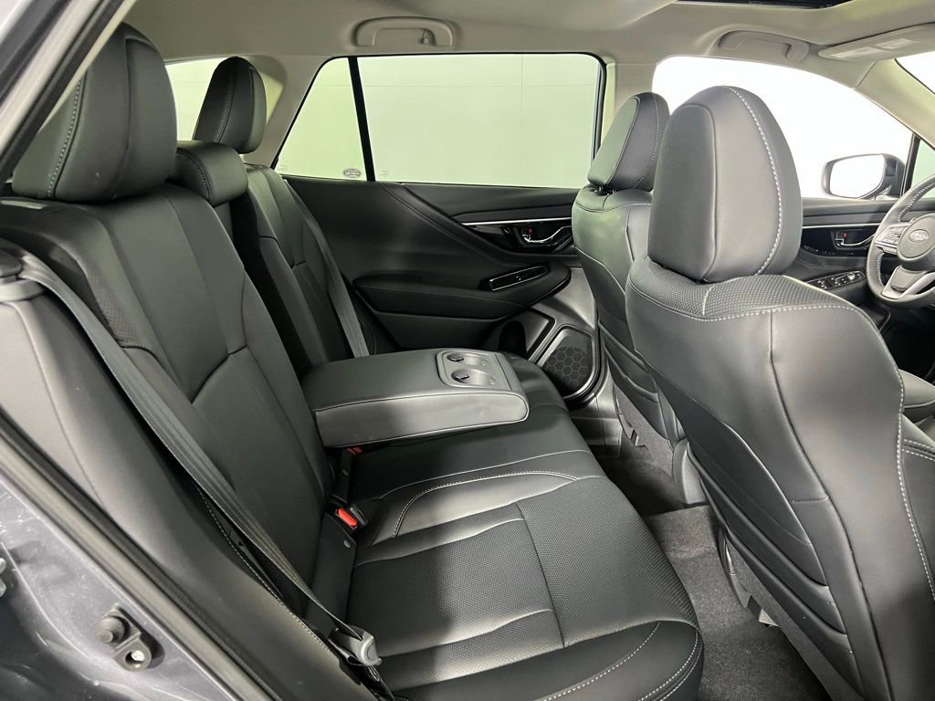 Used 2025 Subaru Outback Touring XT image 32