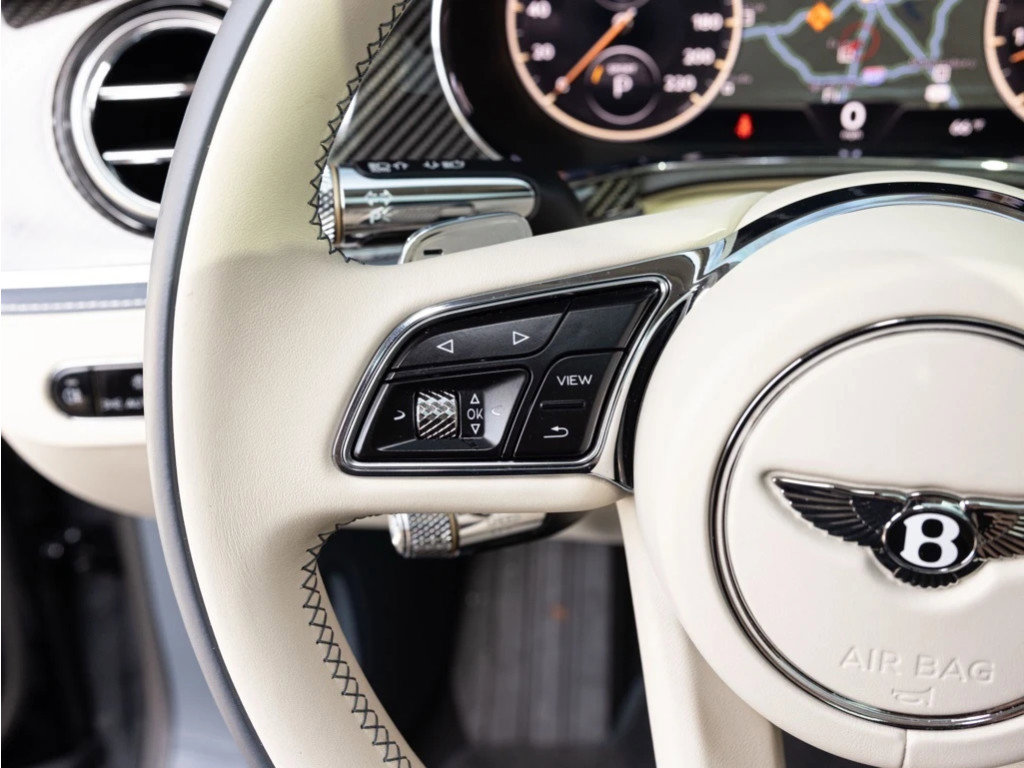 Certified 2022 Bentley Flying Spur W12 image 40