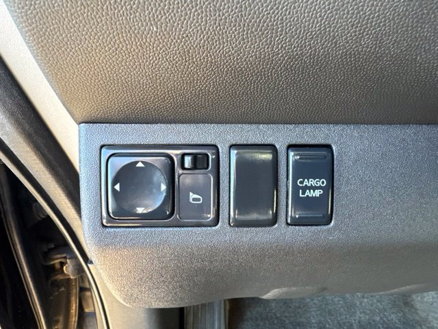 Used 2011 Nissan Frontier SV AWD/4WD image 15