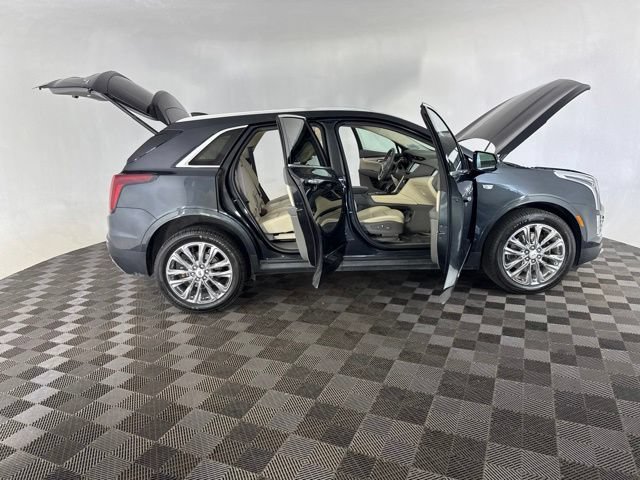 Used 2022 Cadillac XT5 Premium Luxury FWD image 16