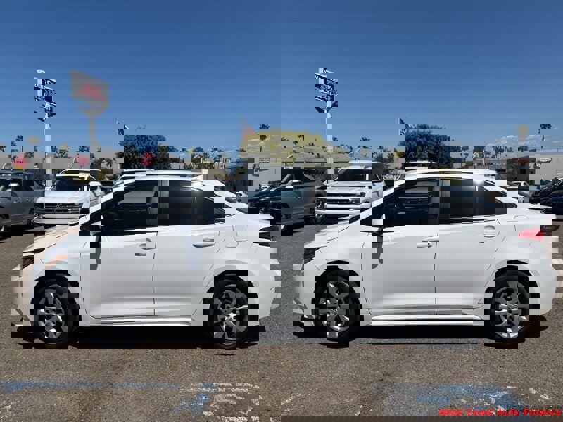 Used 2020 Toyota Corolla LE w/ Carpet Mat Package (TMS) image 6