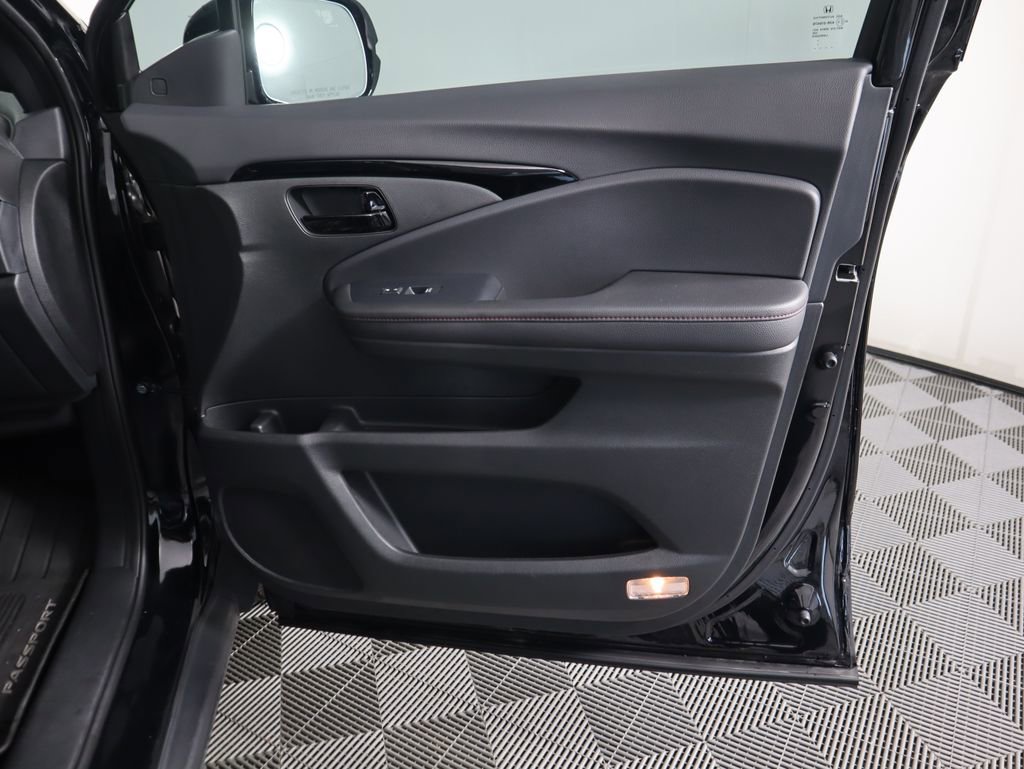 Certified 2024 Honda Passport Black Edition image 26