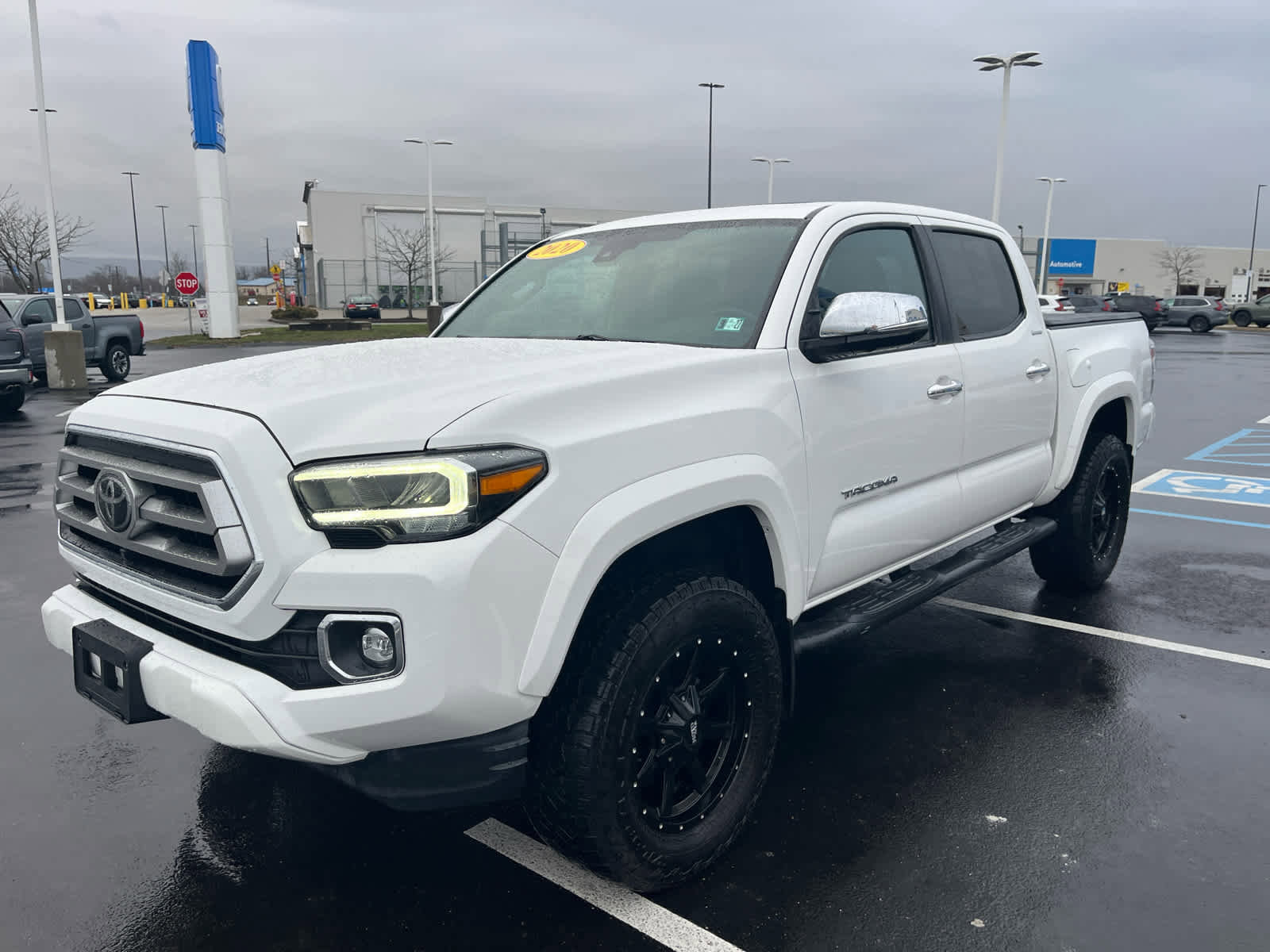 Used 2020 Toyota Tacoma Limited image 7