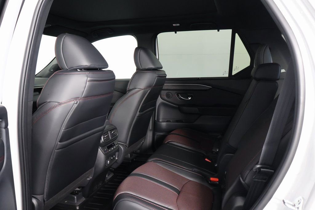 New 2026 Honda Pilot Black Edition image 6