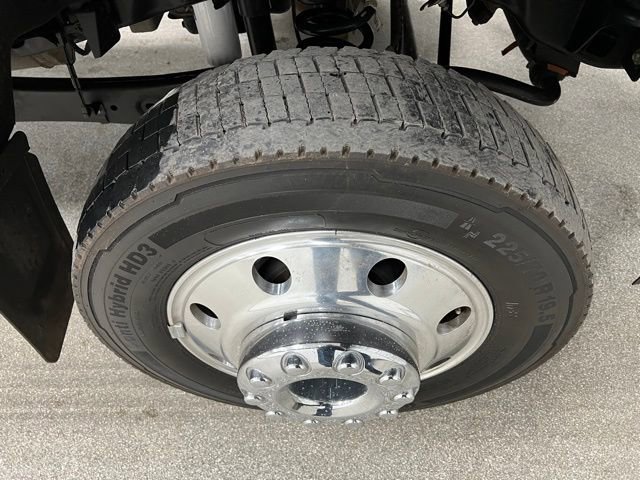 Used 2023 Ford F450 Platinum w/ FX4 Off-Road Package AWD/4WD image 17