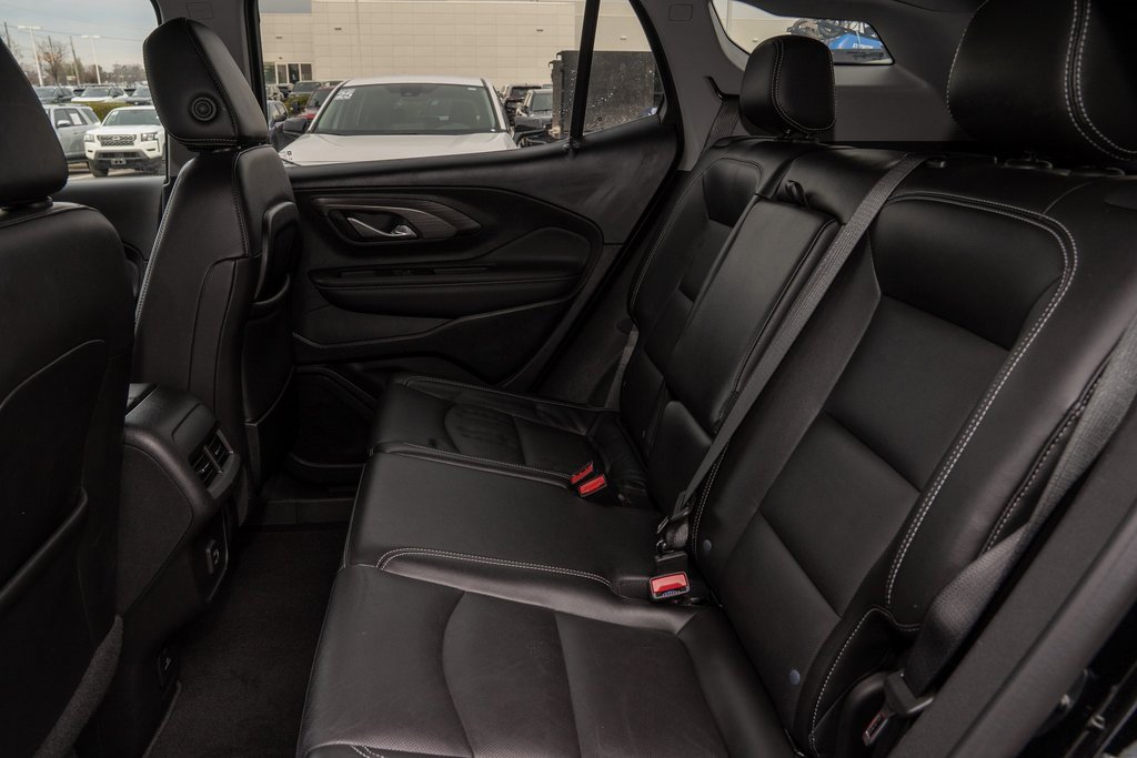 Used 2022 GMC Terrain SLT w/ Tech Package image 16