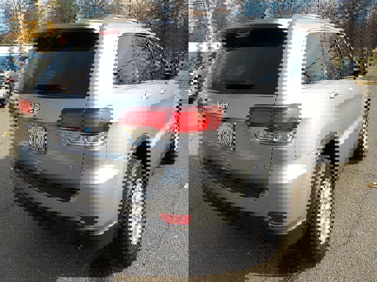 Used 2020 Jeep Grand Cherokee Laredo image 5