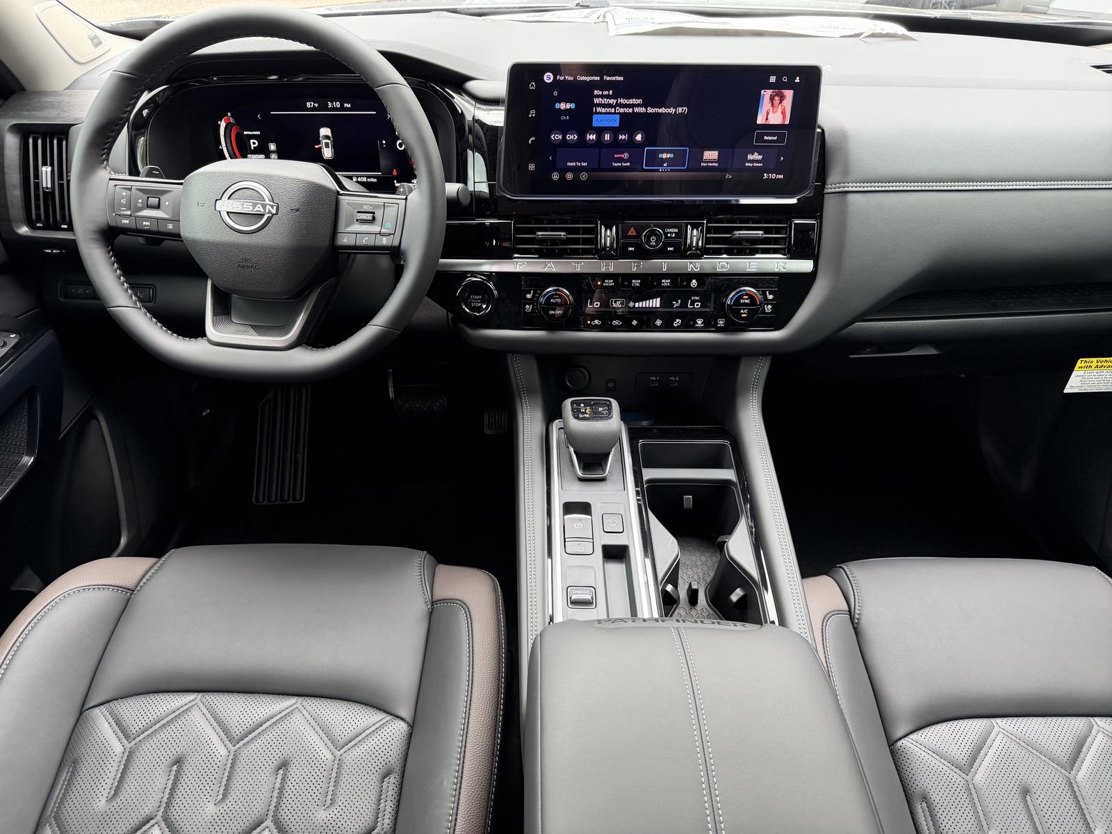 New 2026 Nissan Pathfinder Platinum w/ Accent Package FWD image 2