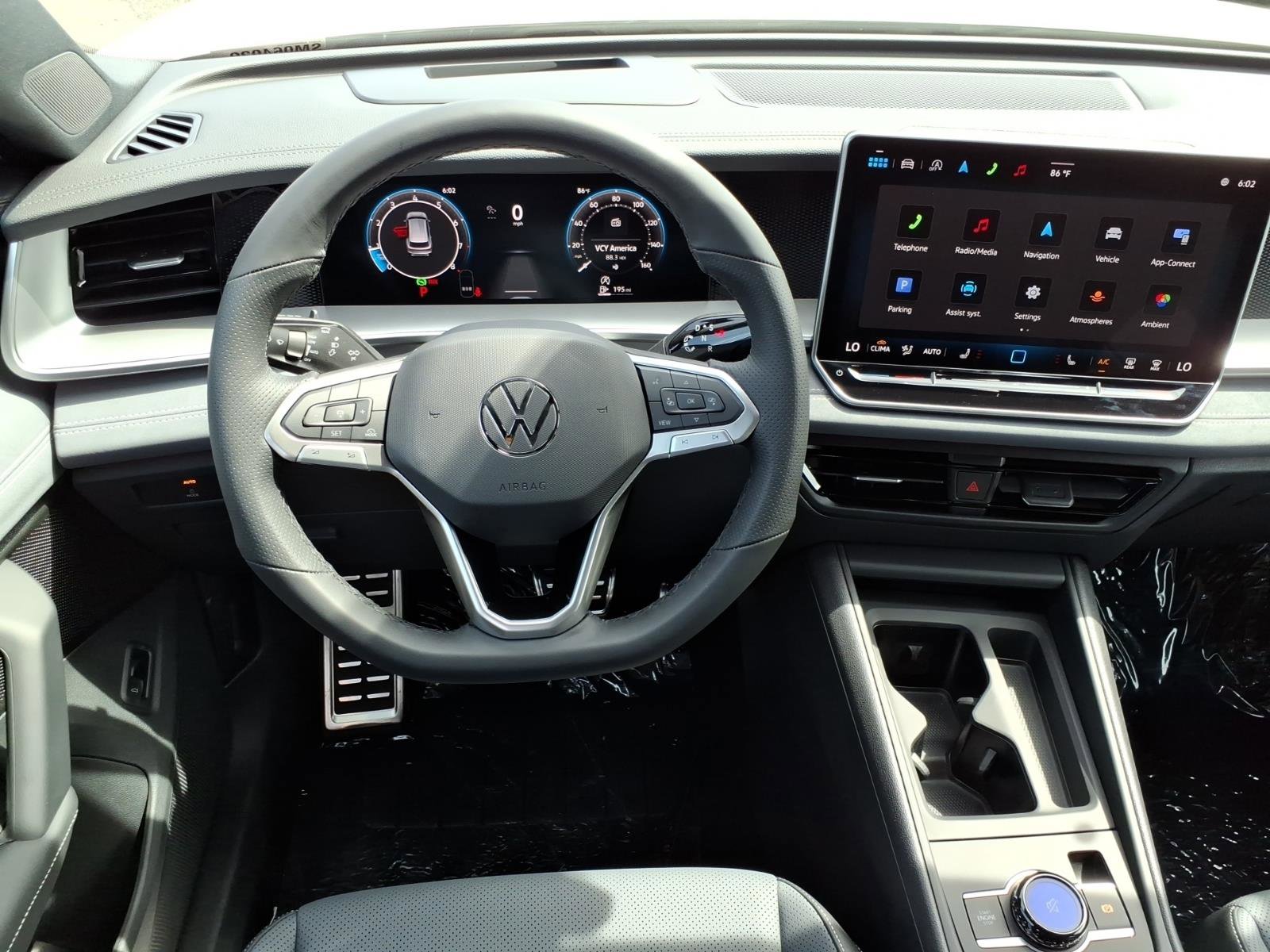 New 2026 Volkswagen Tiguan SE R-Line image 14