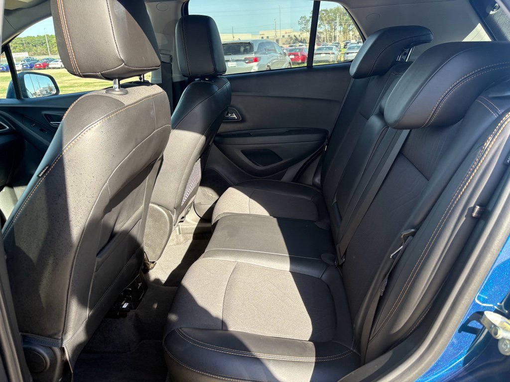 Used 2020 Chevrolet Trax LT w/ LT Convenience Package image 23