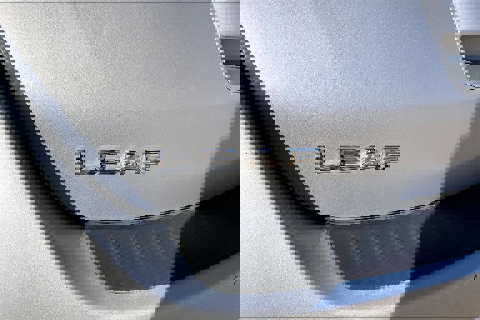 Used 2011 Nissan Leaf w/ Protection Pkg image 7