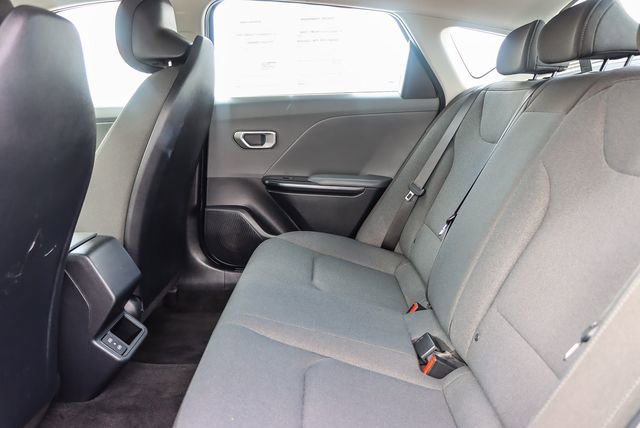 Used 2025 Kia K4 LXS image 19