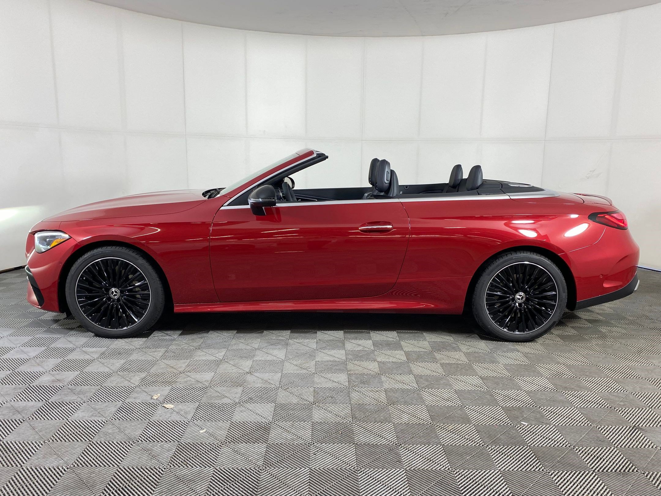 New 2026 Mercedes-Benz CLE 450 4MATIC Cabriolet image 2