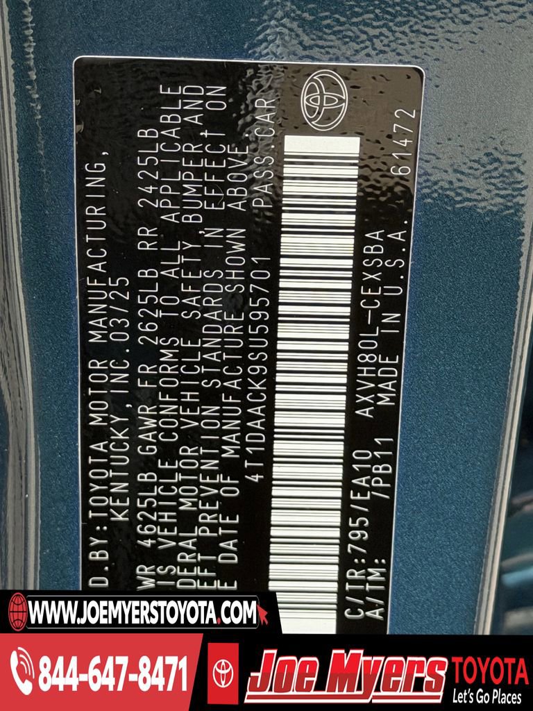 Used 2025 Toyota Camry SE w/ Multimedia Upgrade Package image 32