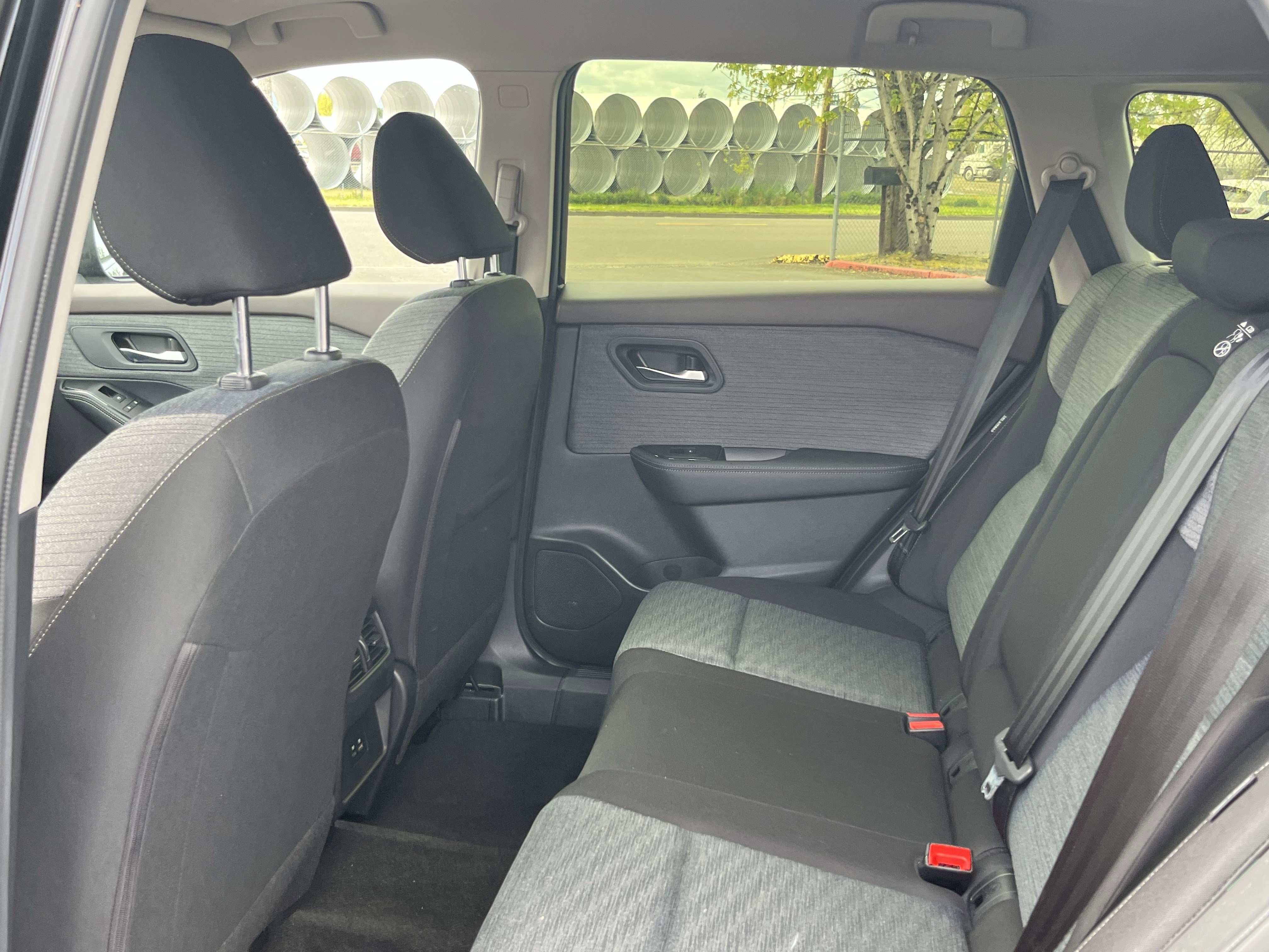 Used 2023 Nissan Rogue SV image 13