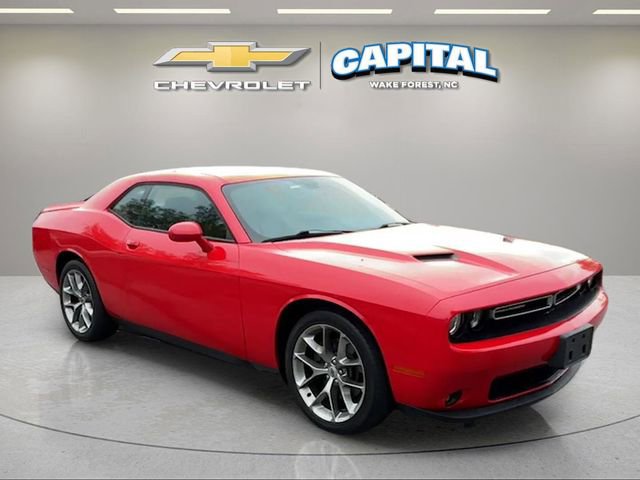 Used 2020 Dodge Challenger SXT w/ Plus Package RWD image 7