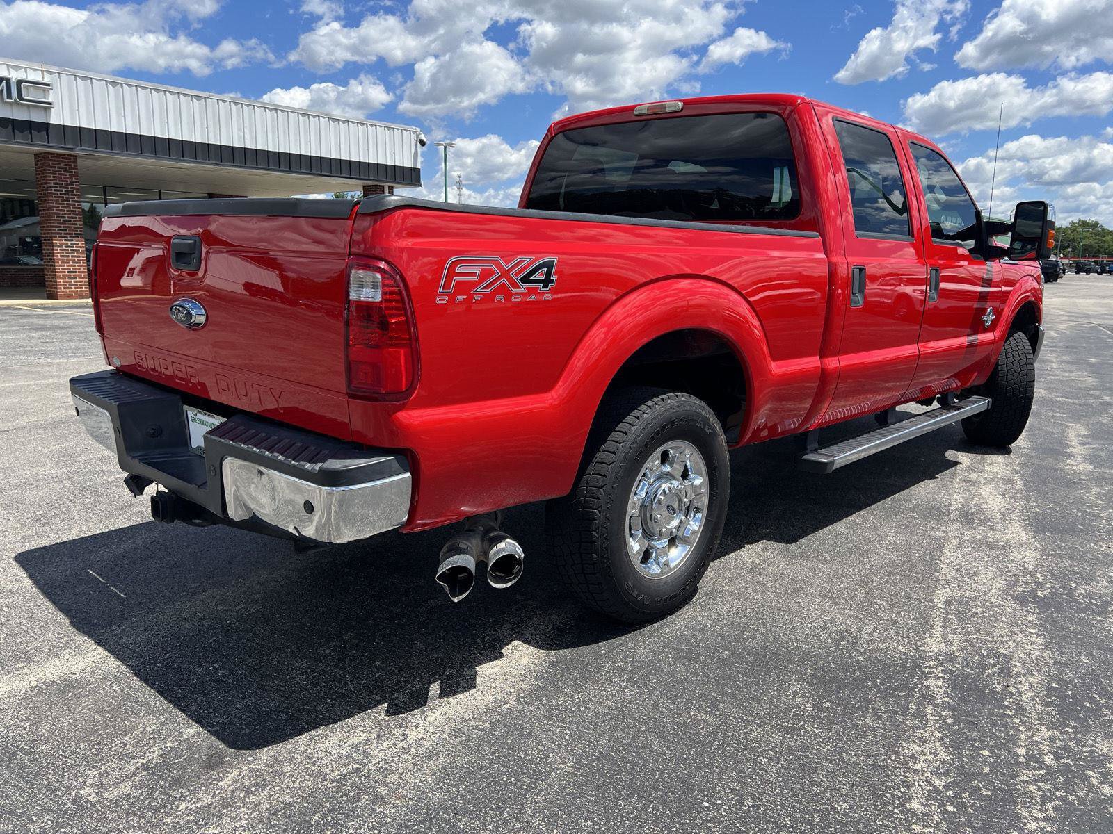 Used 2016 Ford F250 XLT w/ XLT Premium Package AWD/4WD image 6