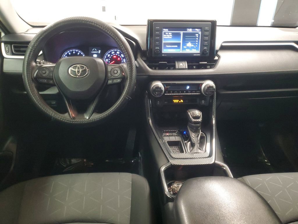 Used 2020 Toyota RAV4 XLE w/ Convenience Package image 9