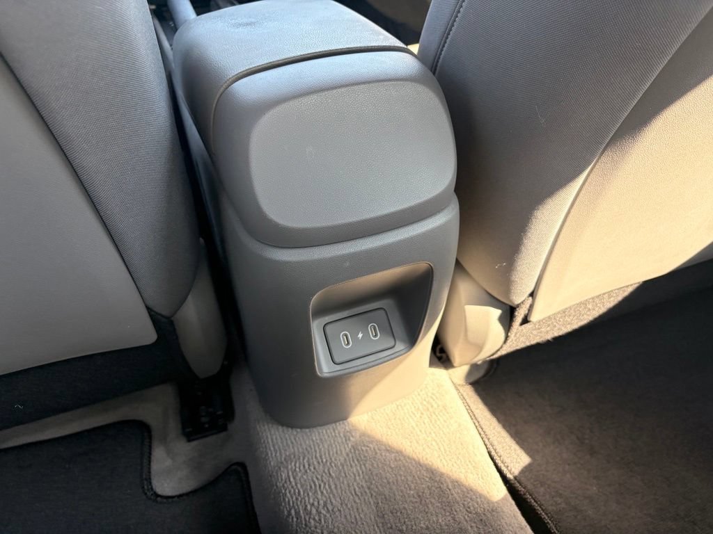 Used 2024 Hyundai Elantra SEL FWD image 27