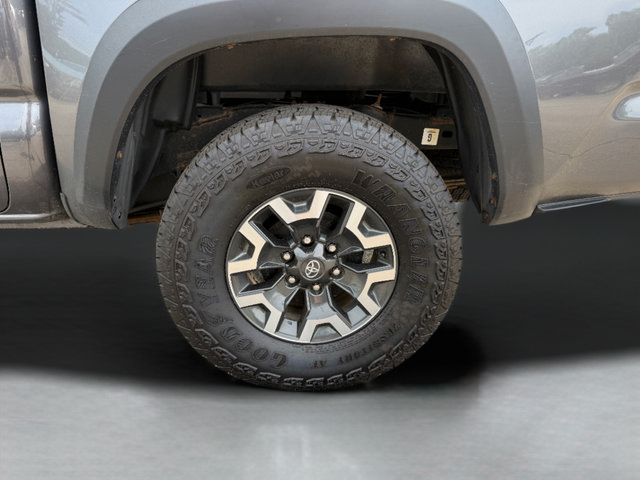 Used 2021 Toyota Tacoma TRD Off-Road AWD/4WD image 21