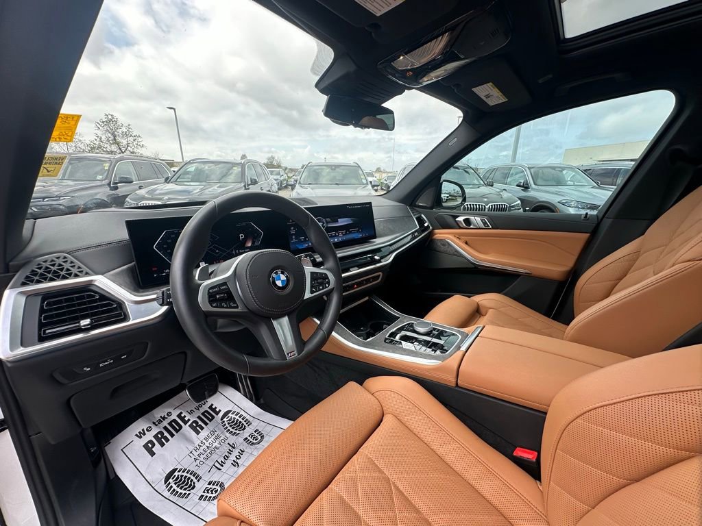 Certified 2025 BMW X5 xDrive40i w/ M Sport Package image 10