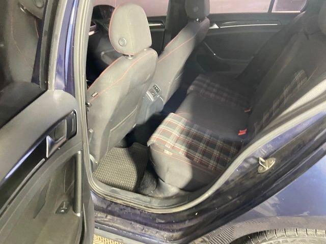 Used 2015 Volkswagen Golf 4-Door image 16