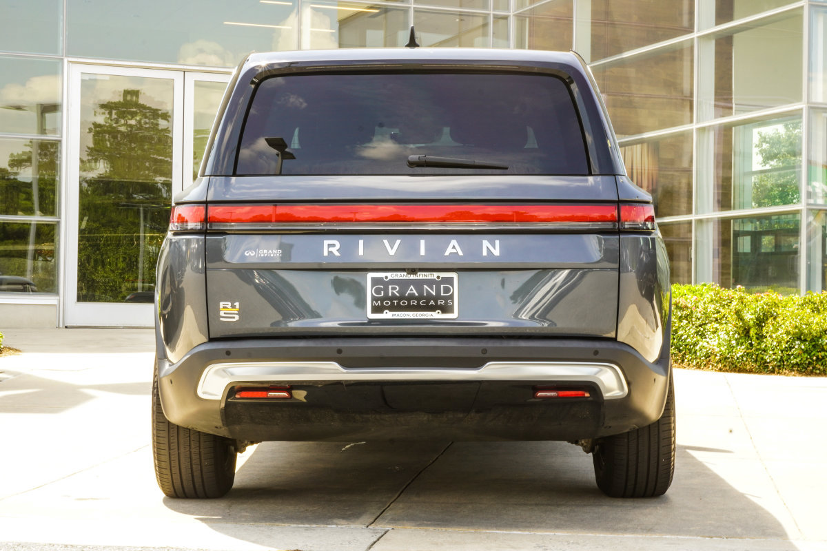 Used 2024 Rivian R1S Adventure Quad AWD/4WD image 11