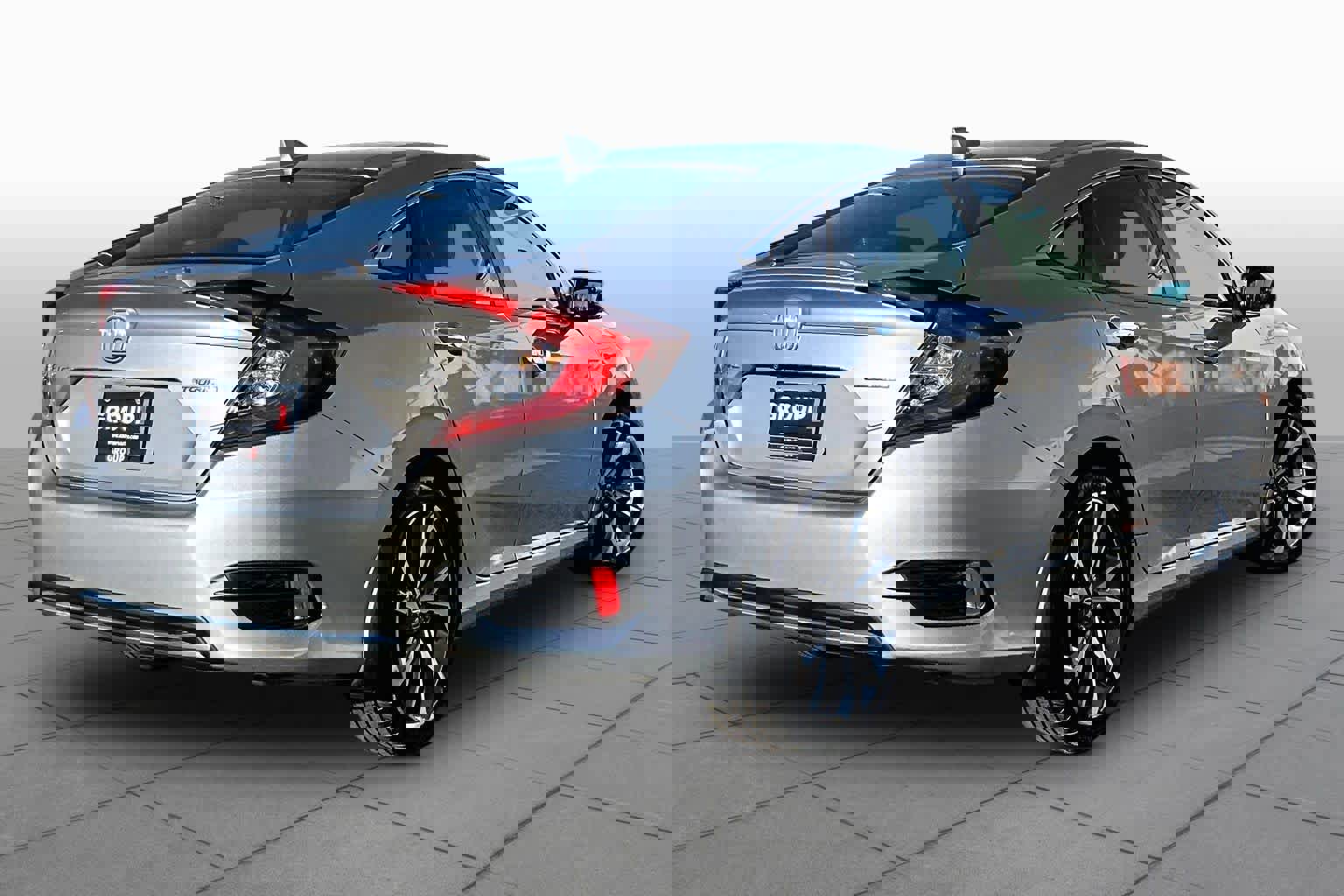 Used 2019 Honda Civic Touring image 13