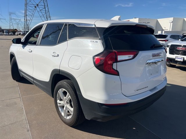 Used 2024 GMC Terrain SLE image 4