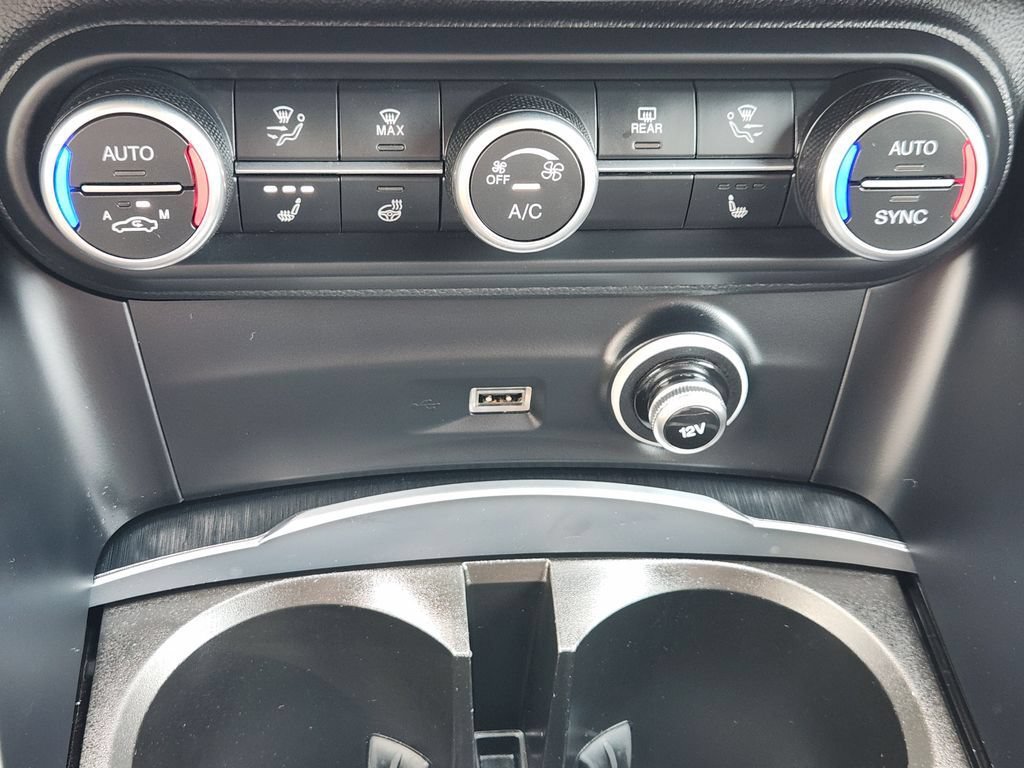 Used 2023 Alfa Romeo Stelvio Sprint AWD/4WD image 20