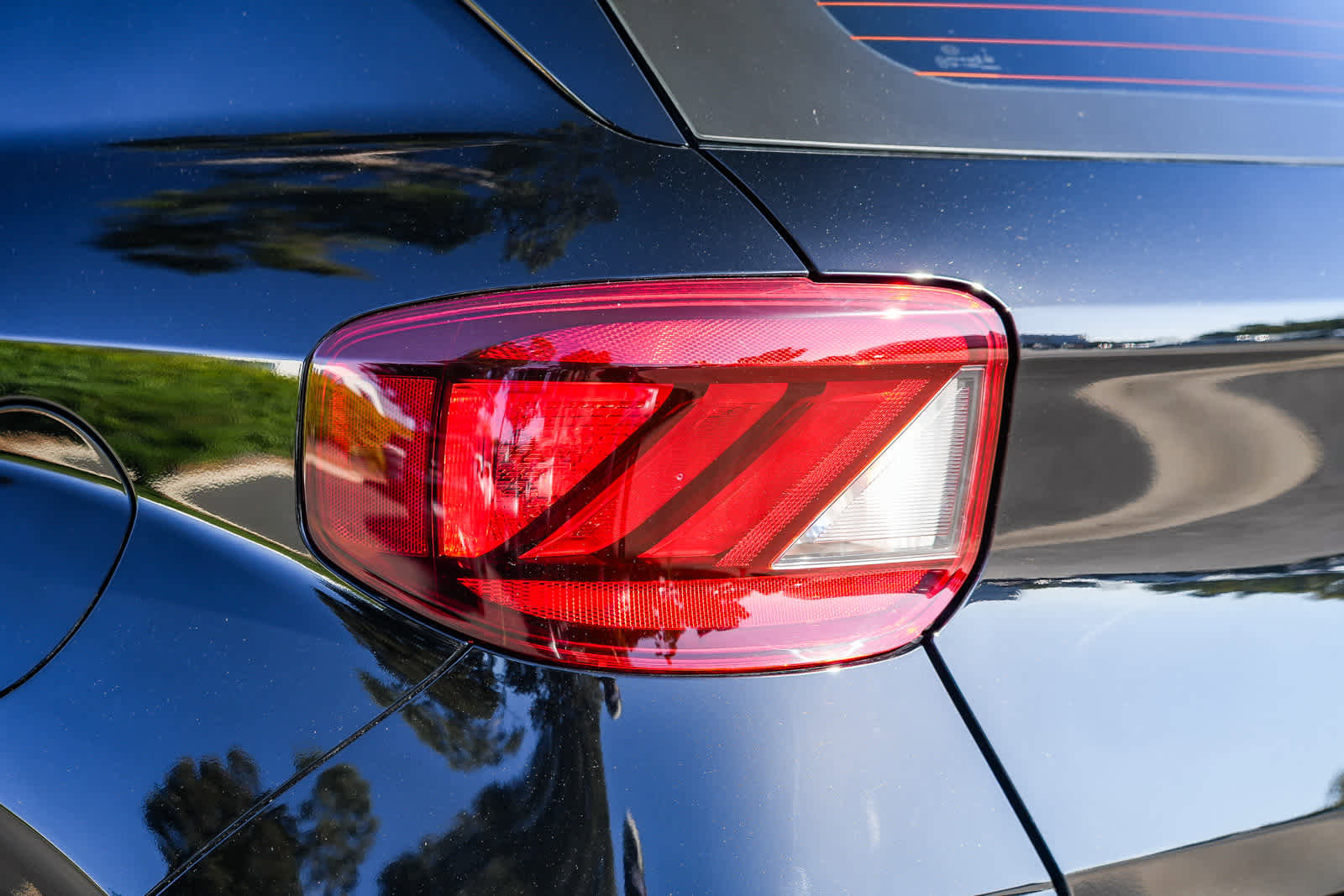 Used 2023 Hyundai Venue SEL image 9