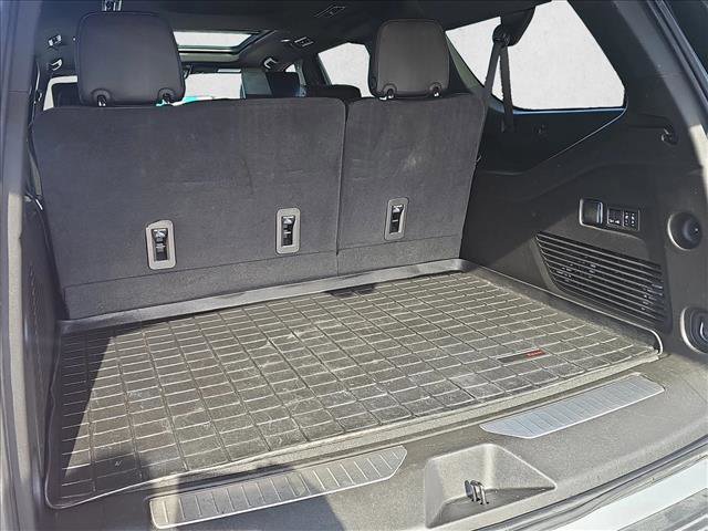 Used 2024 GMC Yukon XL Denali w/ Advanced Technology Package image 14