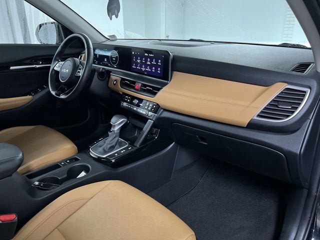 Used 2024 Kia Seltos SX w/ SX Sunroof Package image 30