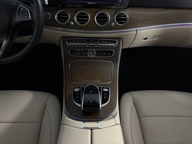 Used 2018 Mercedes-Benz E 400 4MATIC Sedan image 21