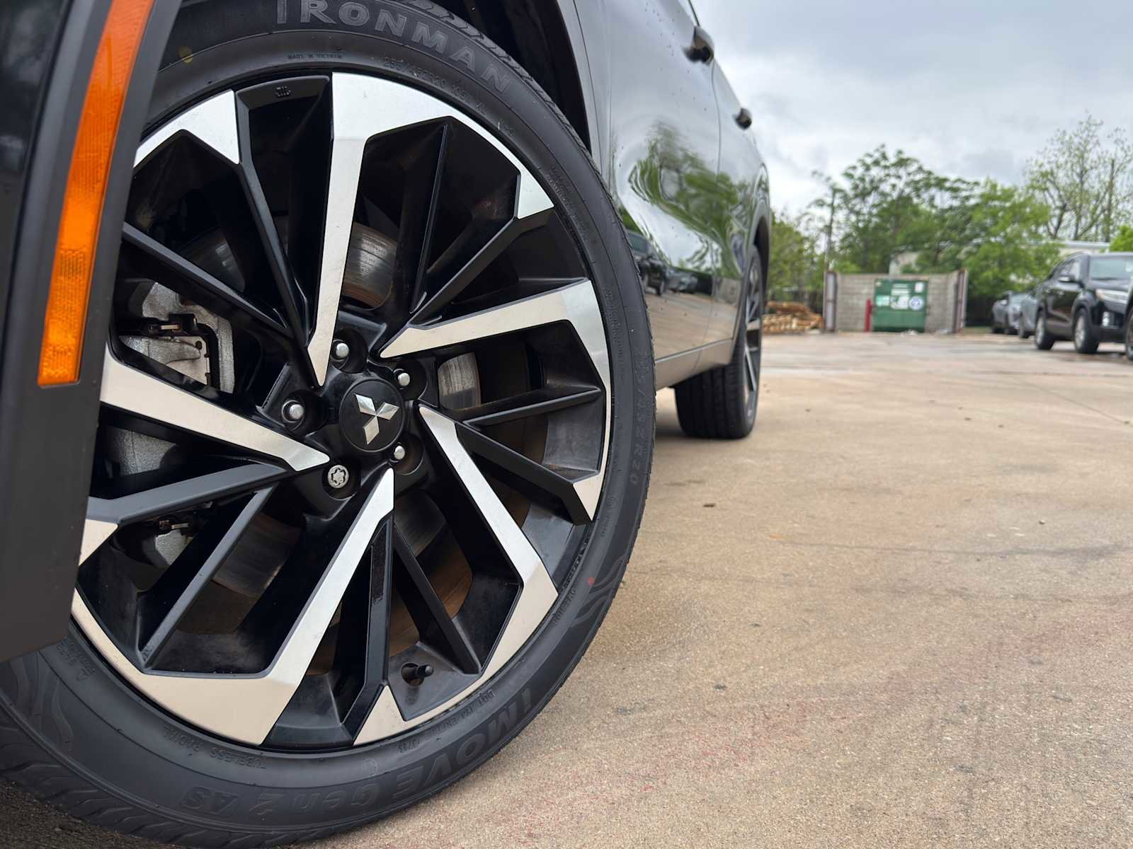 Used 2022 Mitsubishi Outlander ES image 2