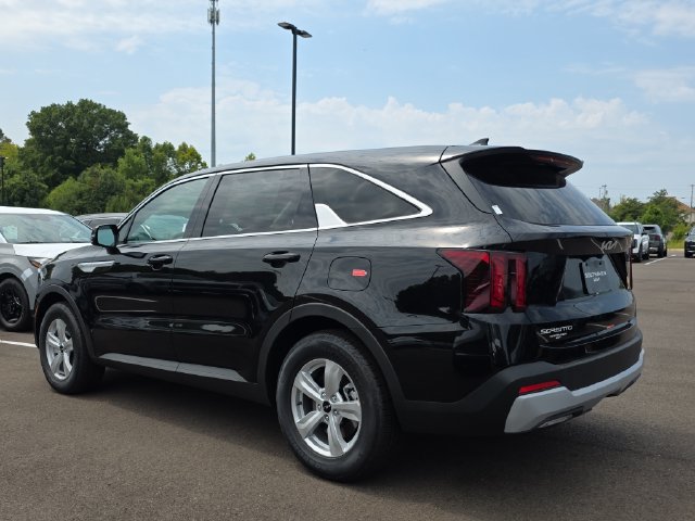 New 2026 Kia Sorento LX FWD image 3
