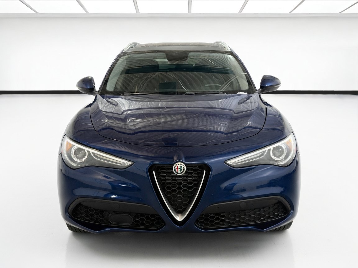 Used 2019 Alfa Romeo Stelvio RWD image 2