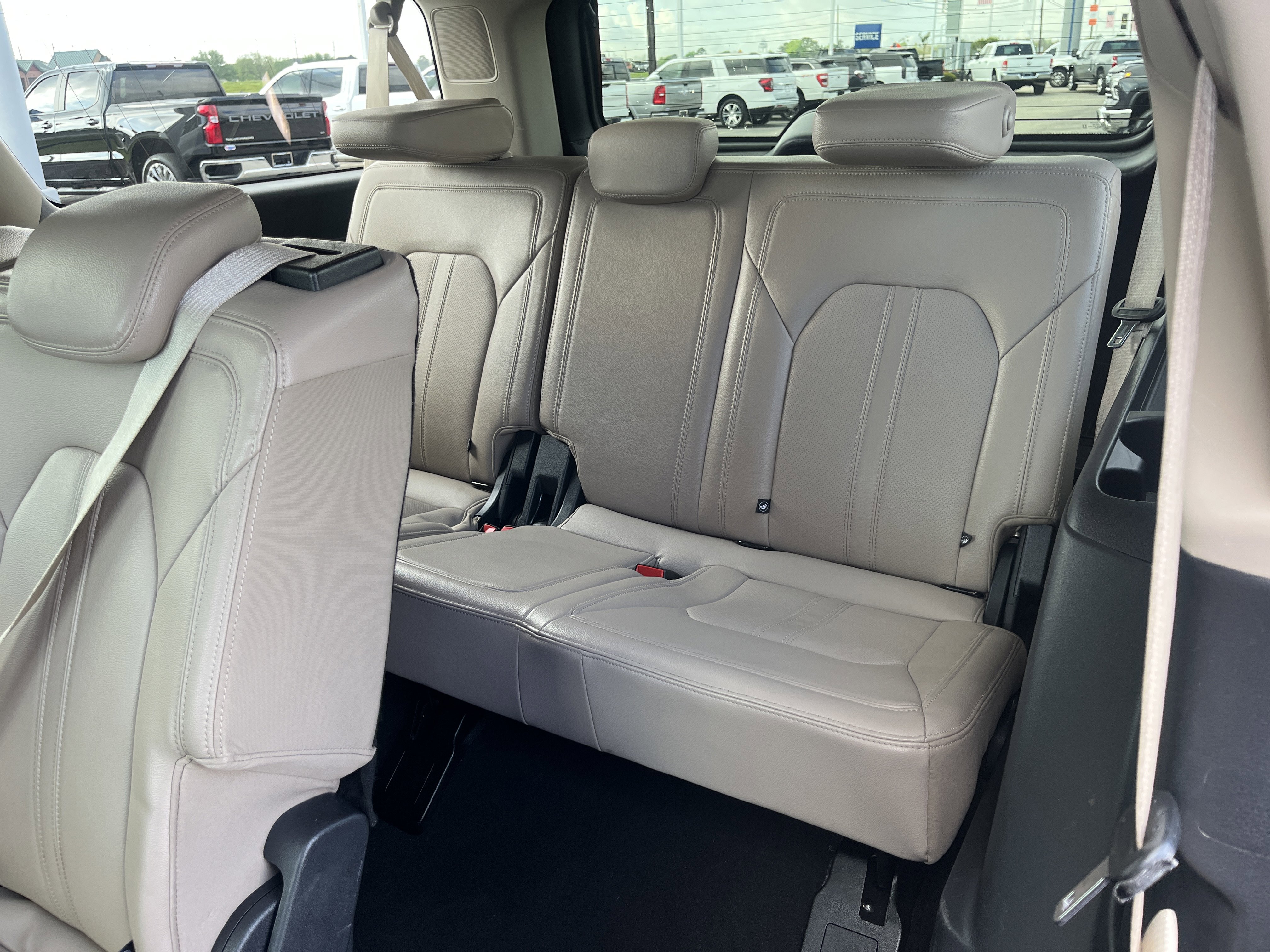 Used 2024 Ford Expedition Max Limited image 36