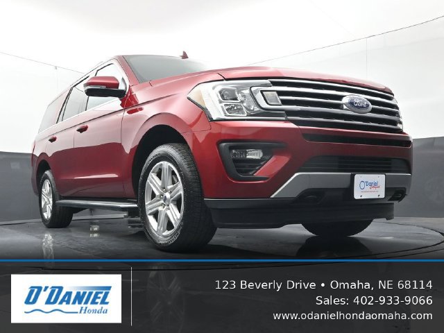 Used 2019 Ford Expedition XLT w/ Equipment Group 202A AWD/4WD image 14