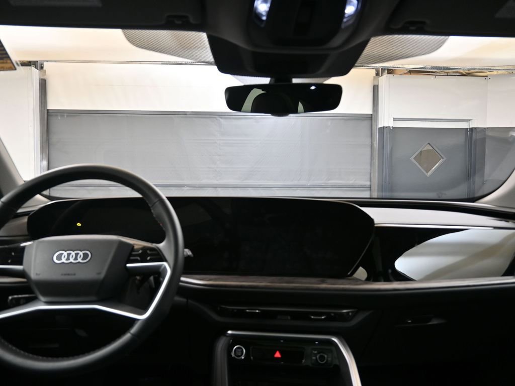 Used 2025 Audi Q5 Premium Plus w/ Premium Plus image 22