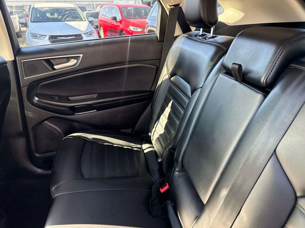 Used 2022 Ford Edge SEL image 10