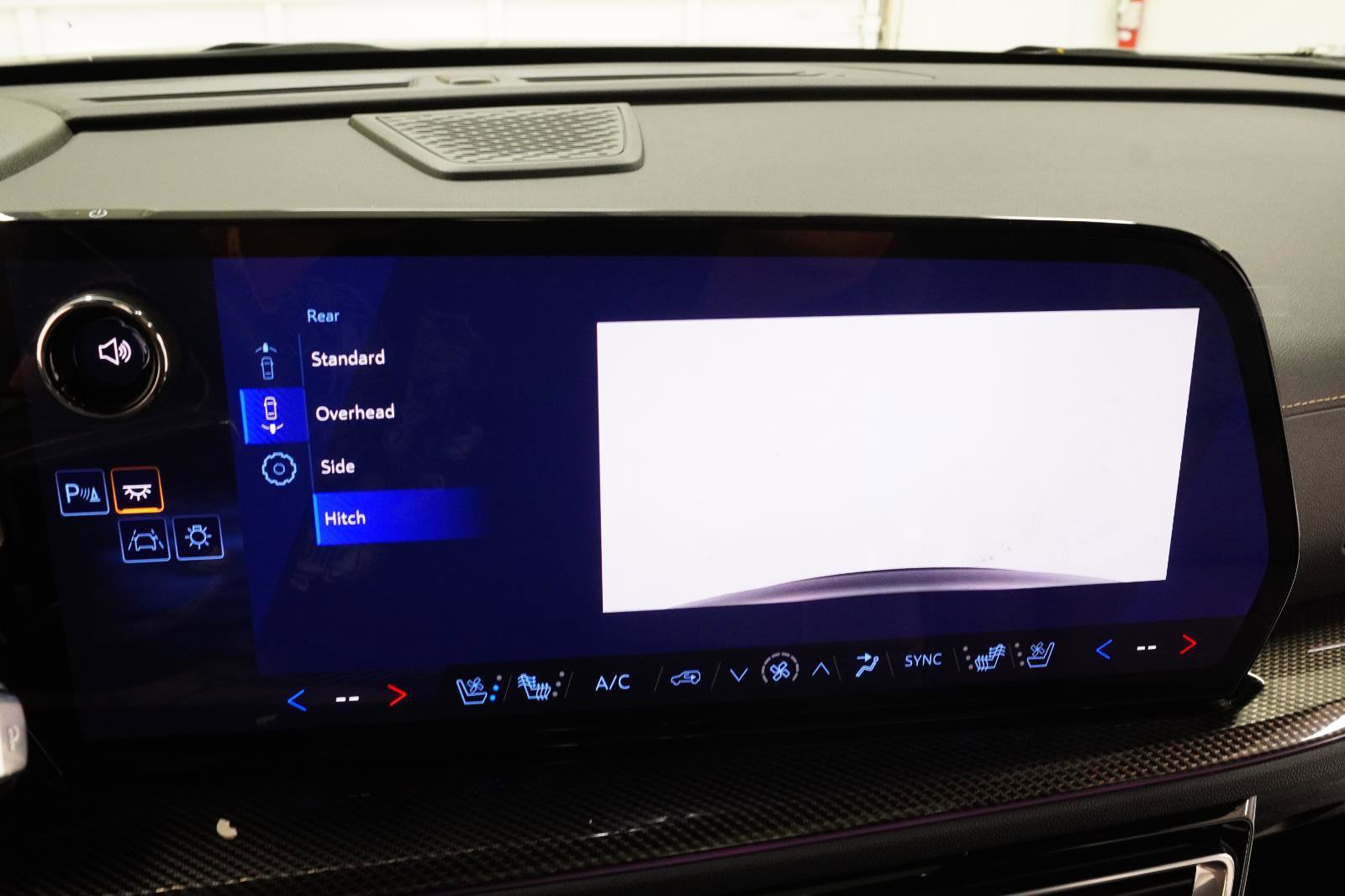 Used 2026 Chevrolet Traverse High Country w/ LPO, Floor Liner Package FWD image 34