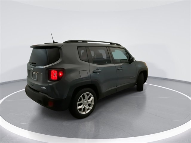 Used 2018 Jeep Renegade Latitude w/ Popular Equipment Group image 4