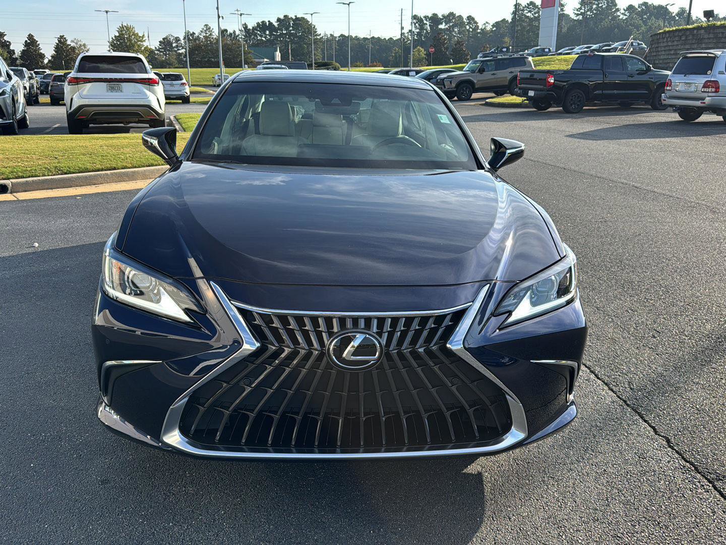 New 2025 Lexus ES 350 w/ Premium Package image 6