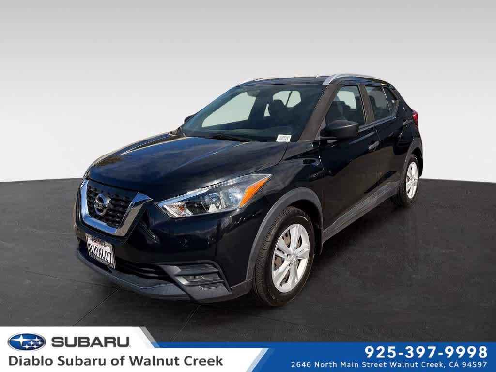 Used 2018 Nissan Kicks S FWD image 1