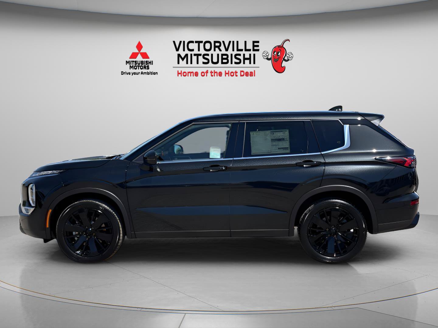 New 2026 Mitsubishi Outlander LE FWD image 7