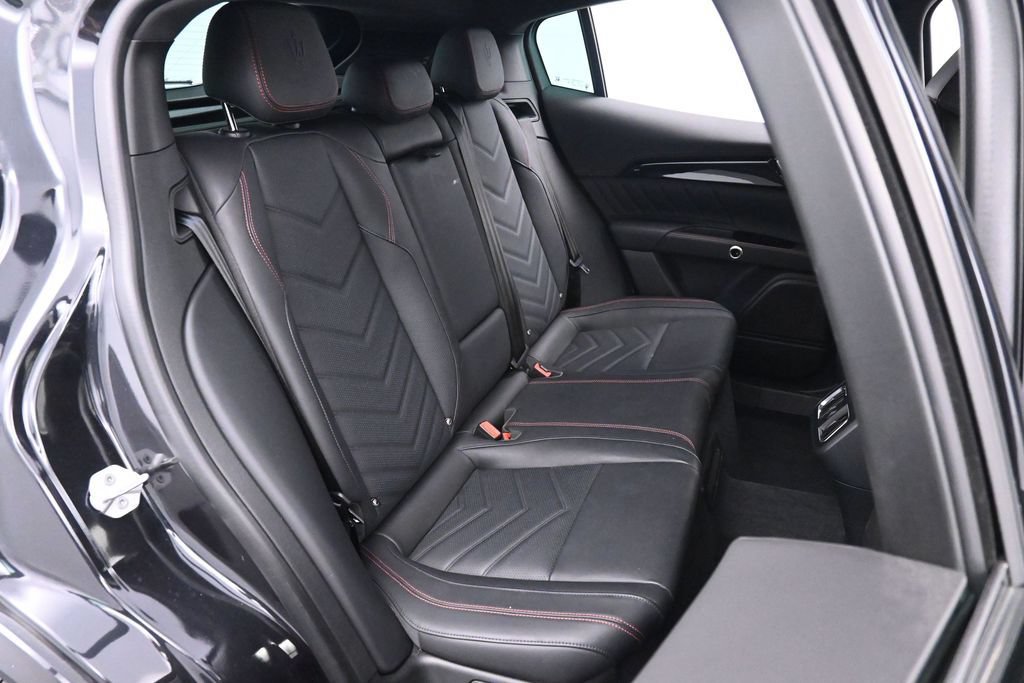 Used 2023 Maserati Grecale Modena AWD/4WD image 22