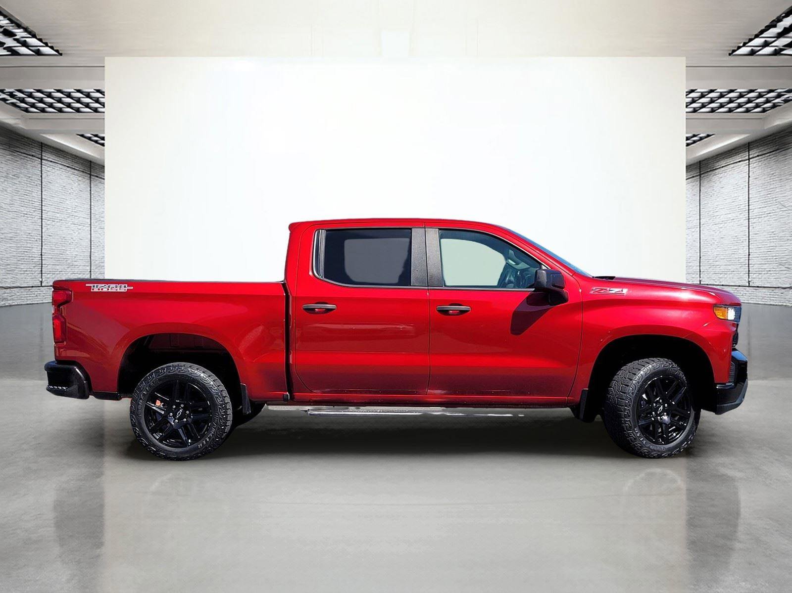 Used 2021 Chevrolet Silverado 1500 Custom Trail Boss w/ LPO, Dark Essentials Package AWD/4WD image 6