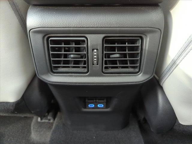 Used 2022 Toyota RAV4 Limited AWD/4WD image 17